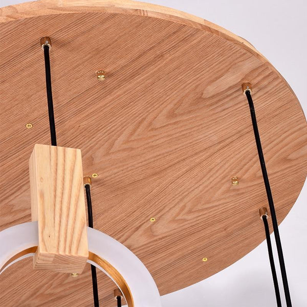 Lumières de Scandinavie - Halo - Lustre design en bois et acrylique, source lumineuse LED. Éclairage d'escalier.